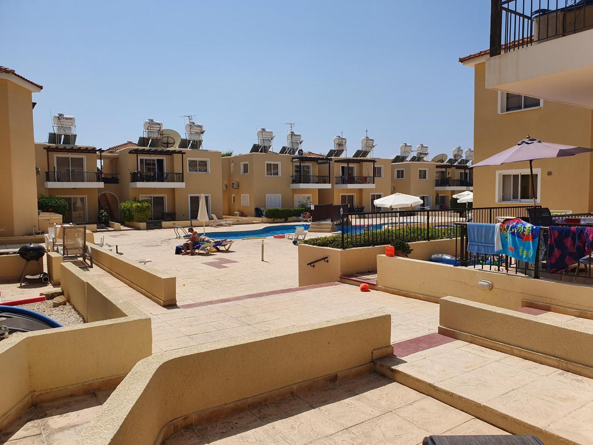 Sirena Sunrise, Apartment 4 Paphos Exterior photo