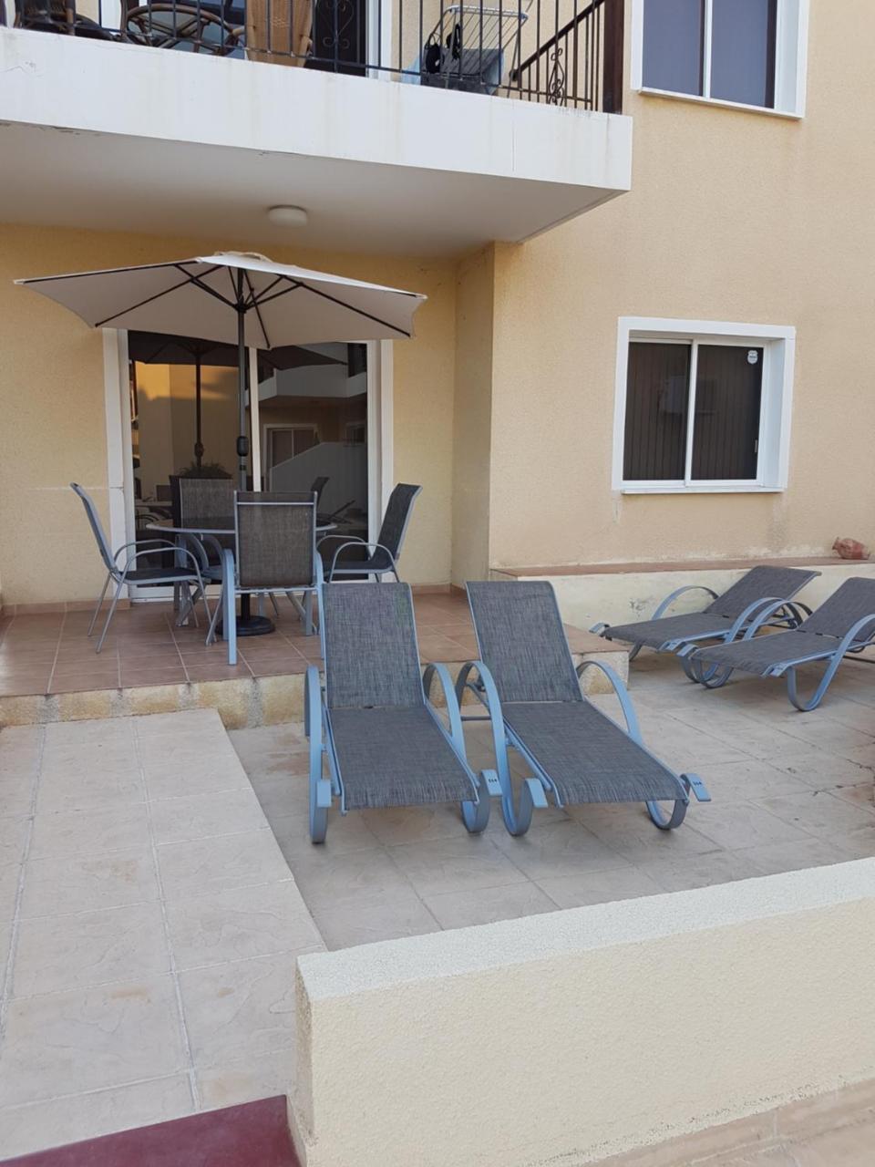Sirena Sunrise, Apartment 4 Paphos Exterior photo